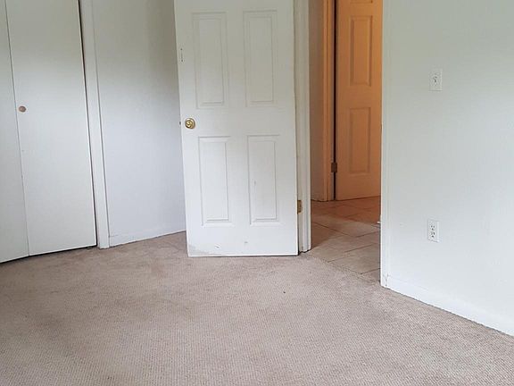 3rd image of 3255 Cedar St