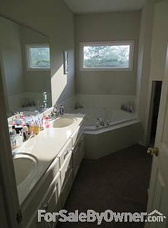 3rd image of 4200 N 111th St