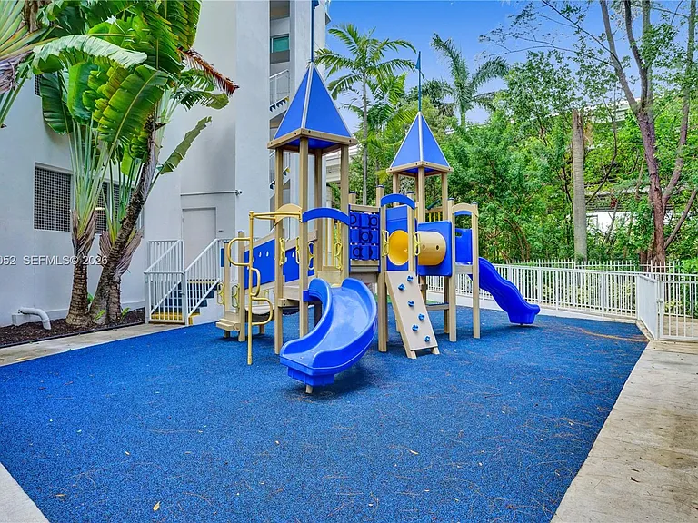 19400 Turnberry Way #1621 — Photo 43