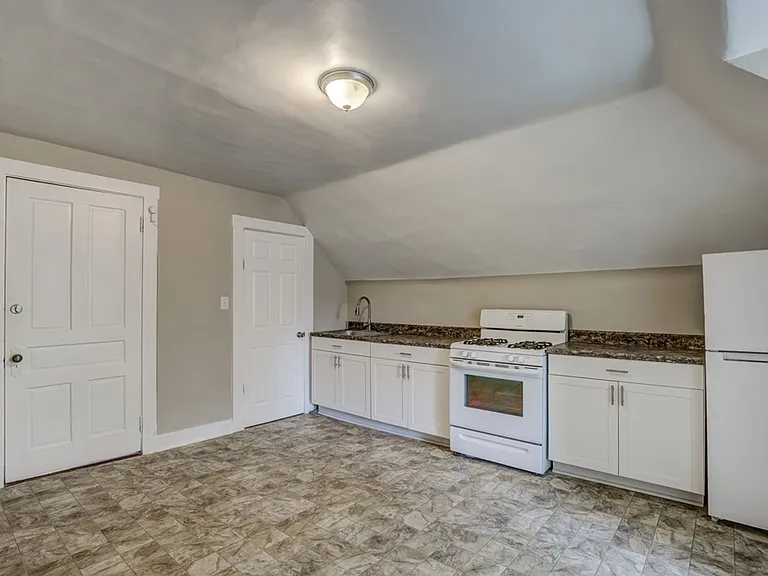 808 Academy Ave #3F — Photo 6