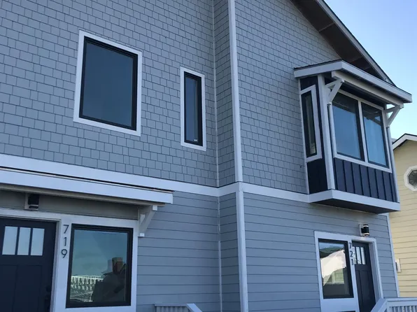 719 NW 2nd St #1, Newport, OR 97365