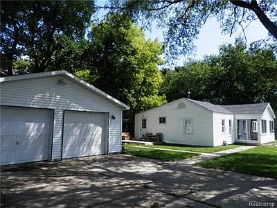 1st image of 3419 Lakeshore Dr