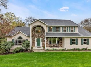 31 Lakeview Ter, Amawalk, NY 10501