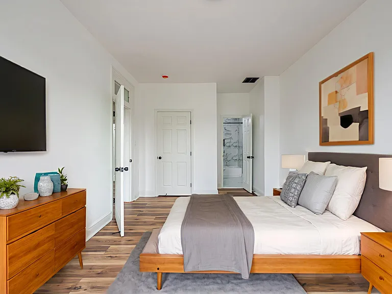 1339 Oak St NW #A — Photo 11