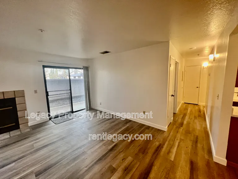 1801 Marshall Rd #411 — Photo 3