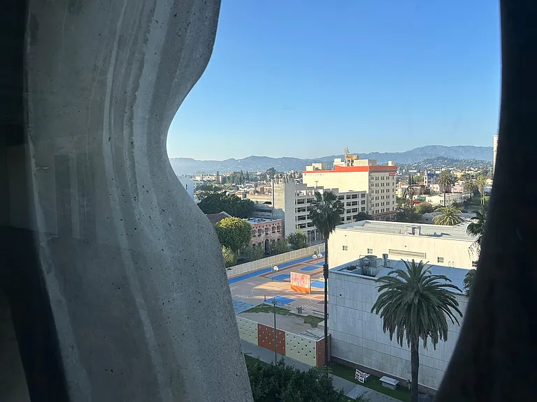 2404 Wilshire Blvd #7E — Photo 11