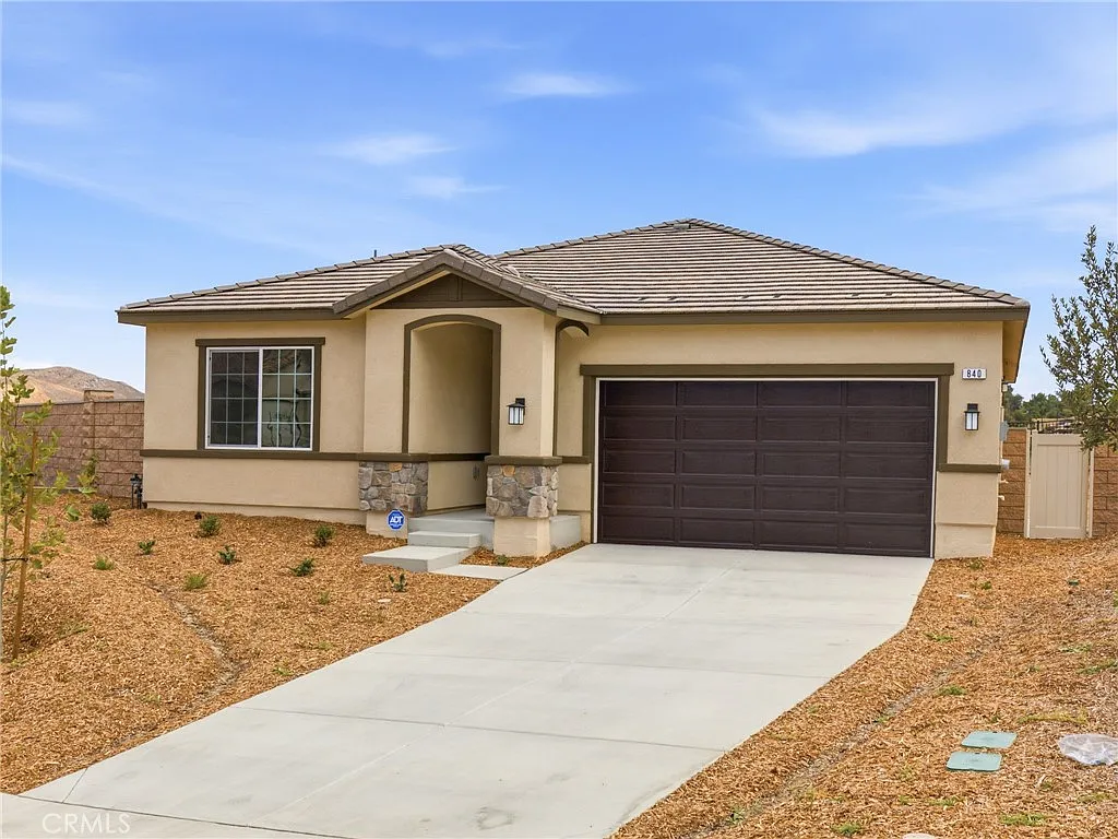 3 bed, 1540 sqft, $3,800 — Photo 2