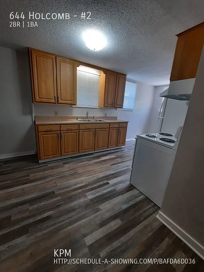 2 Bed | 1 Bath | Duplex | Dog Friendly — Photo 3