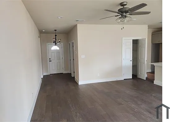 4203 Pickett St — Photo 4