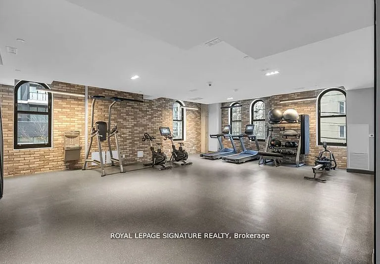 47 Mutual St #506 — Photo 26