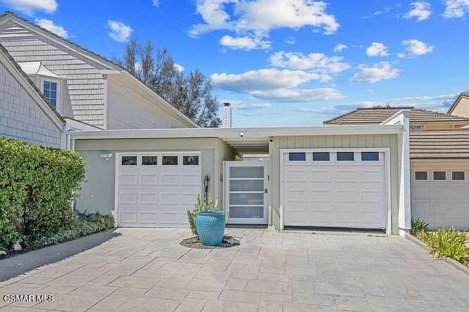 1st image of 32040 Waterside Ln