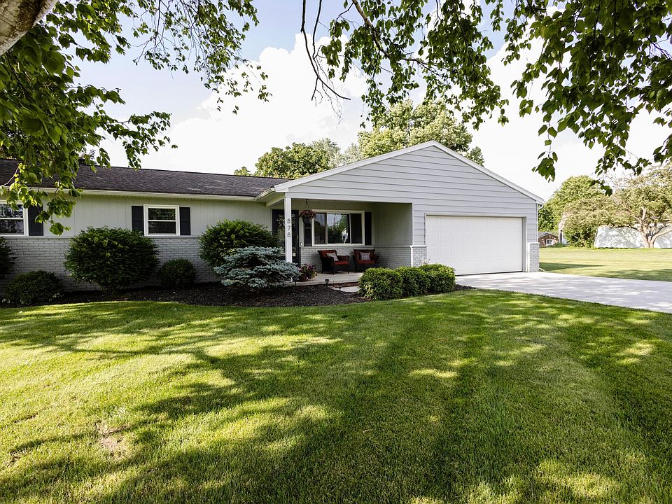 1st image of 878 Nancy Dr