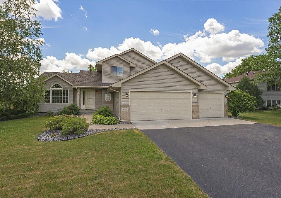 1st image of 3414 White Oaks Ln