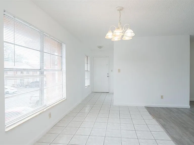 1815 Michigan Ave #C — Photo 4
