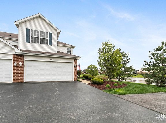 2nd image of 924 Foxwood Ct