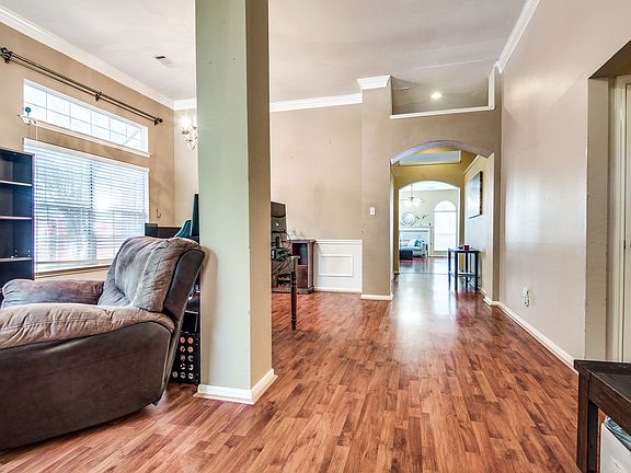 5th image of 3108 Buena Vista Dr