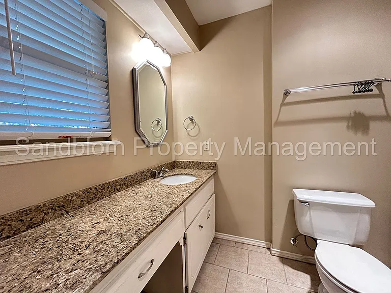5766 S 80th East Ave — Photo 20