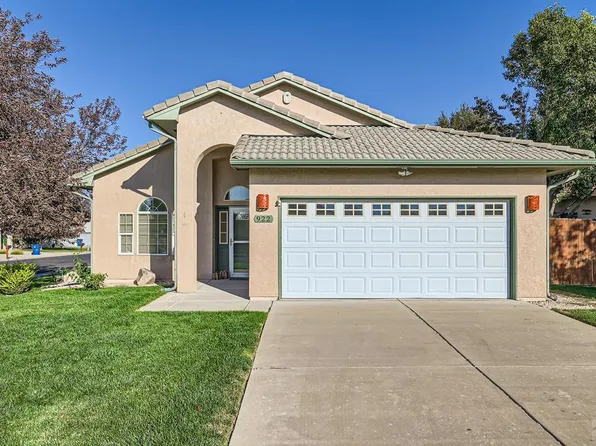 922 Walnutcrest Dr, Pueblo, CO 81005