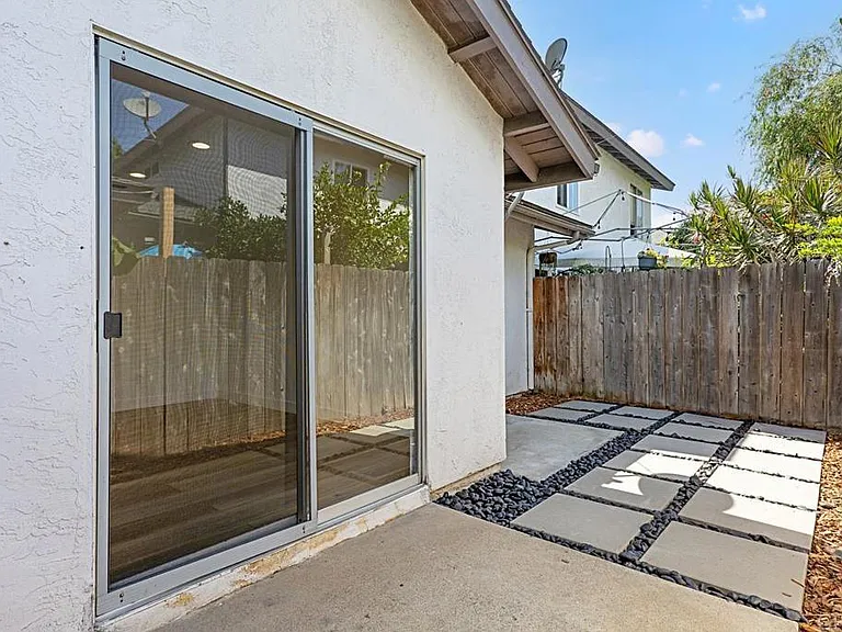 3413 Seabreeze Walk — Photo 15