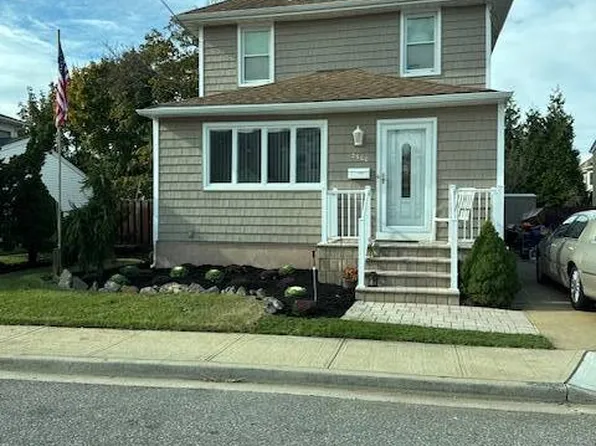 2500 Centre Ave, Bellmore, NY 11710