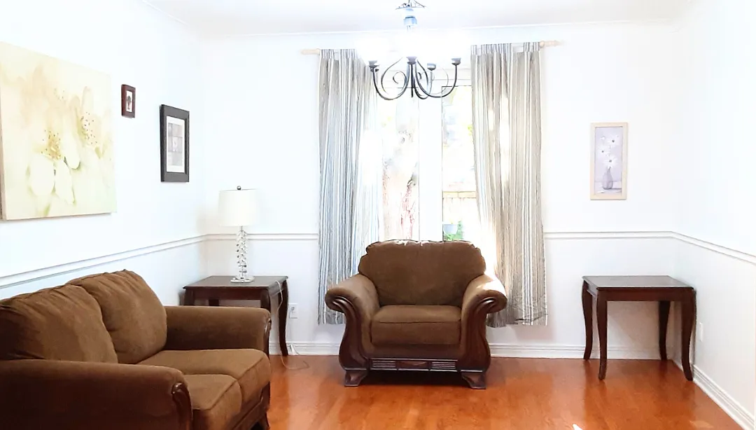 5 bed, $950 — Photo 2