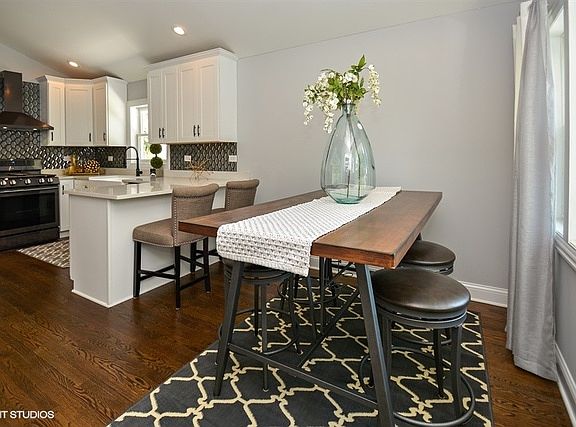 5th image of 10113 Parke Ave
