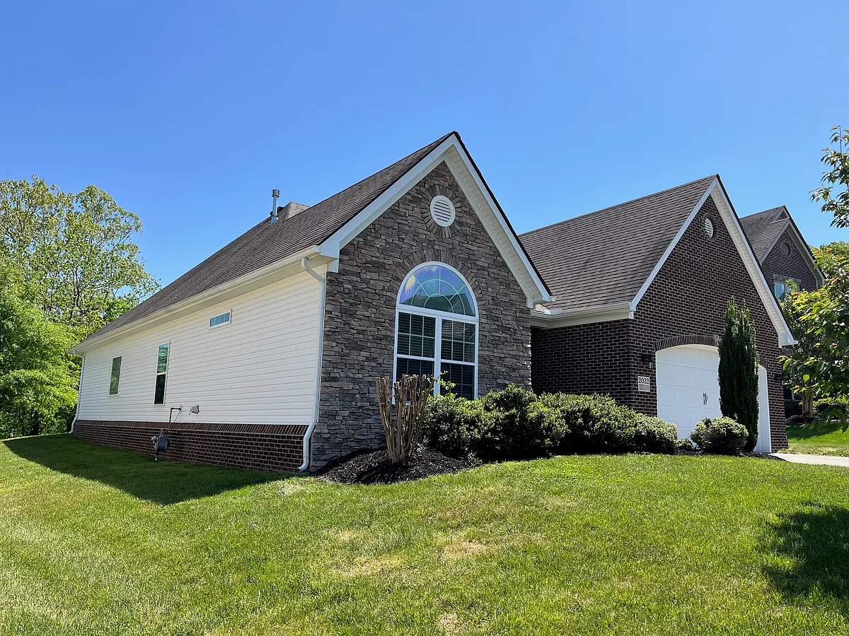 Building Photo - 2032 Creekside Manor Ln