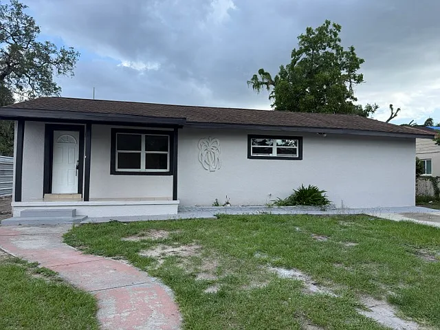 809 Lotus Ave — Photo 7
