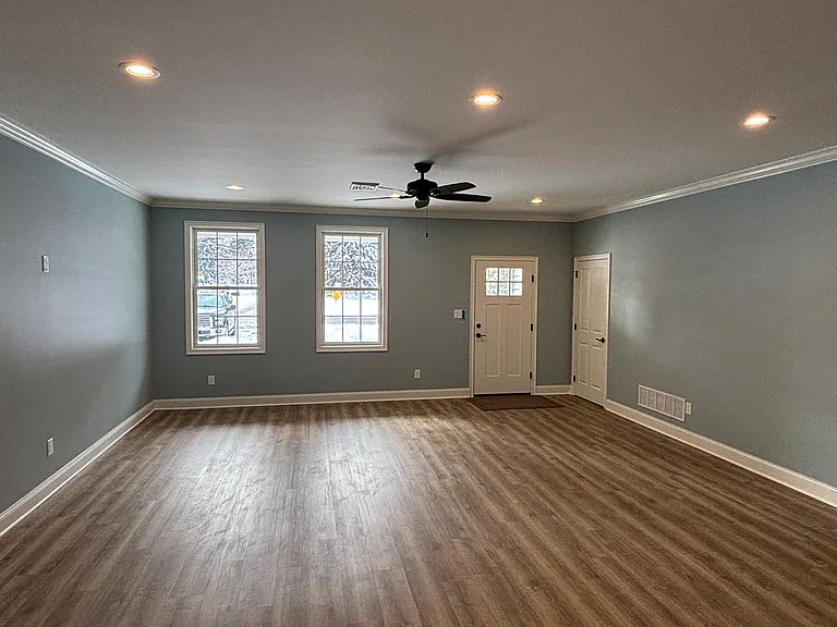 4893 W Swamp Rd — Photo 6