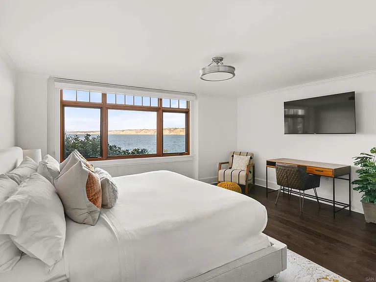 1241 Coast Blvd — Photo 43