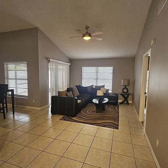12718 Trowbridge Ln — Photo 16
