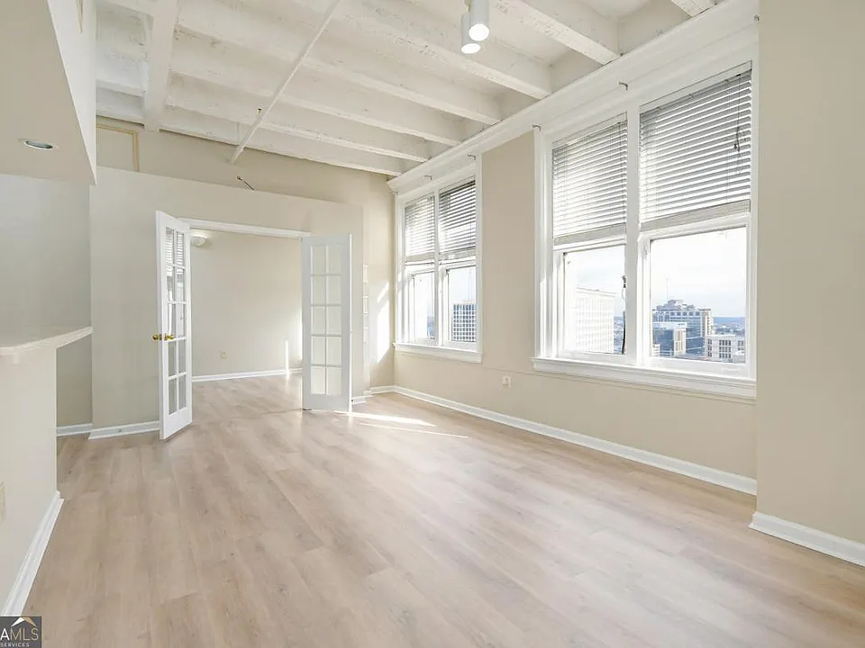 32 Peachtree St NW #1406
