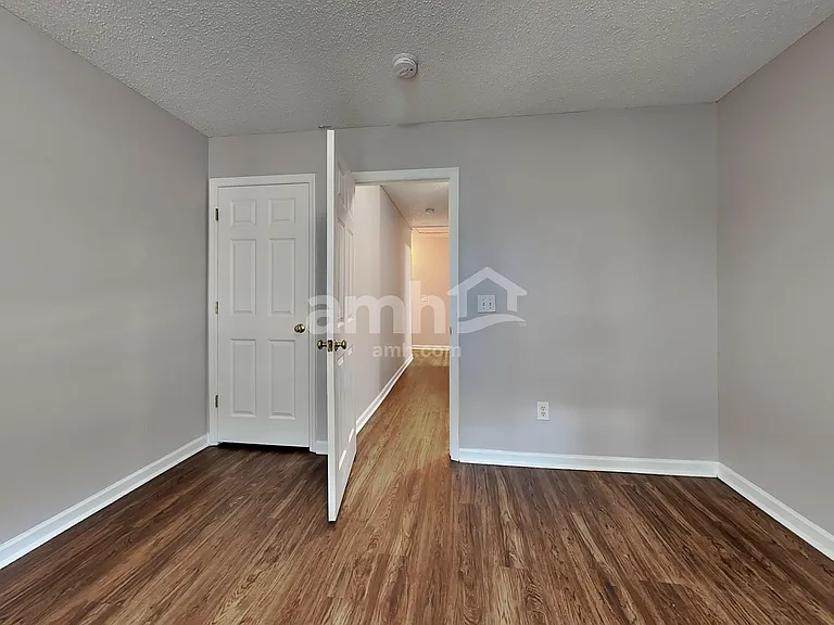 38 Sandy Pointe Dr — Photo 11