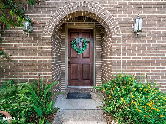 3rd image of 2764 FOREST OAKS Drive