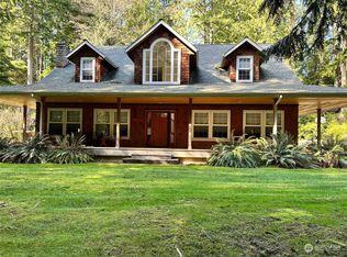 6060 Pioneer Park Pl, Langley, WA 98260