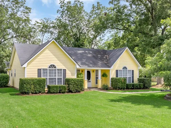 135 Paloma Dr, Leesburg, GA 31763