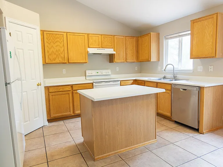 5711 Mesa Mountain Way — Photo 9