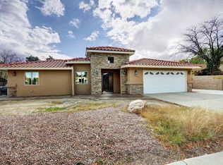 5700 Flor Del Rey NW, Albuquerque, NM 87120