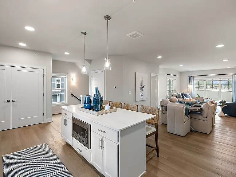 Mystic Cove - Luxury Lakefront Living — Photo 21