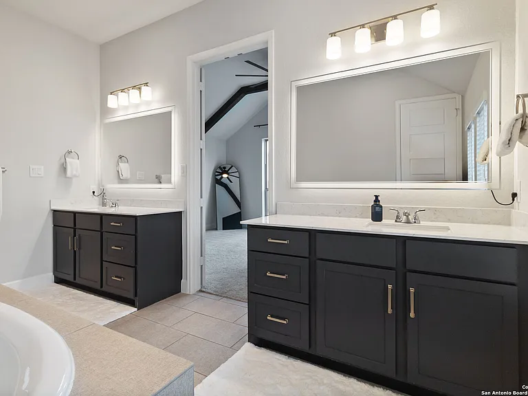 149 Red Oak Ln — Photo 10