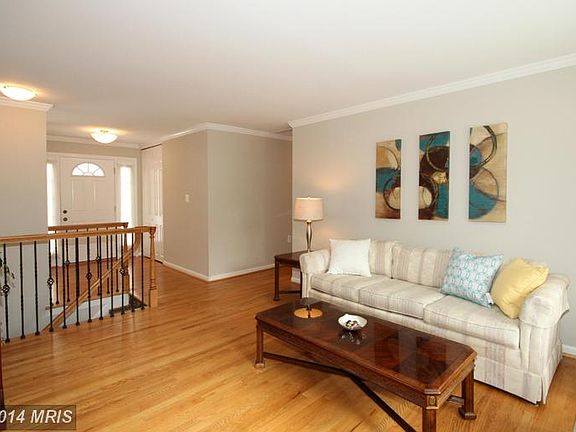 3rd image of 8421 Damian Ct