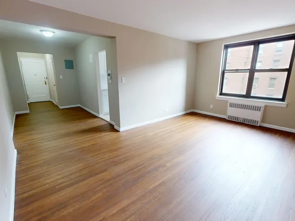 112-30 Northern Boulevard image 12 of 13