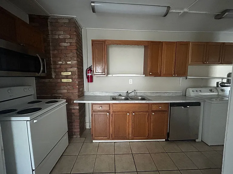 24 Rickard St — Photo 10