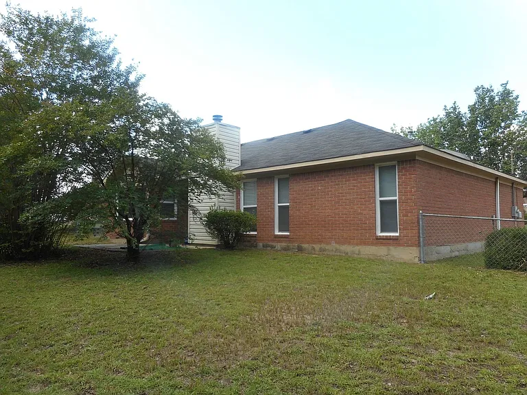 3010 Miranda Rd — Photo 17