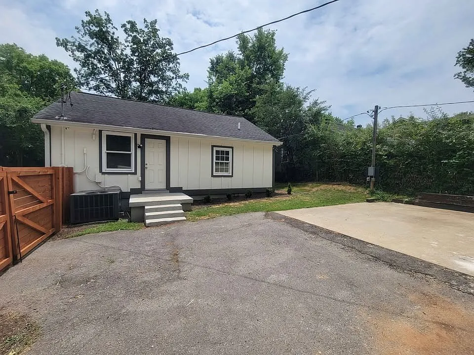 1 bed, 726 sqft, $1,875 — Photo 4