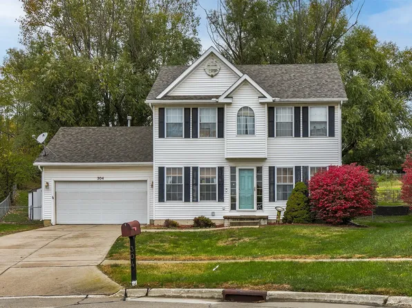 304 E 14th Pl, Indianola, IA 50125