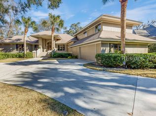 28 Leamington Ln, Hilton Head Island, SC 29928
