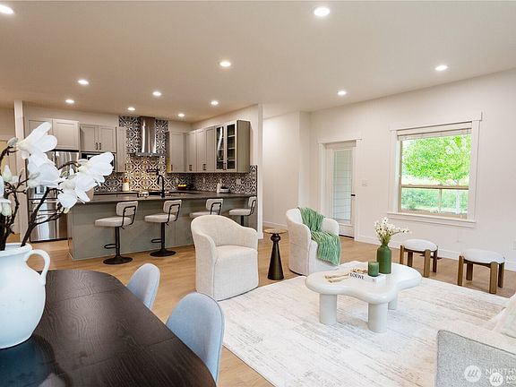 5th image of 506 Amareen Court