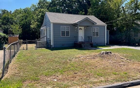 3rd image of 745 E Henderson Dr