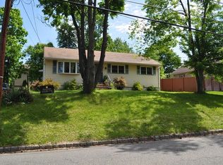 17 McKinley Ave, East Hanover, NJ 07936